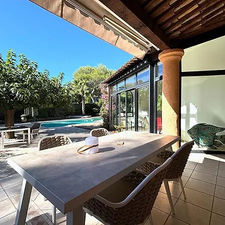 Вилла Chez-nous C'est Chez Vous, Piscine, Plages Et Golfs