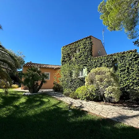 Chez-nous C'est Chez Vous, Piscine, Plages Et Golfs Saint-Raphaël