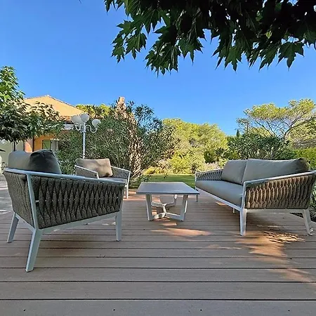 فيلة Chez-nous C'est Chez Vous, Piscine, Plages Et Golfs Saint-Raphaël