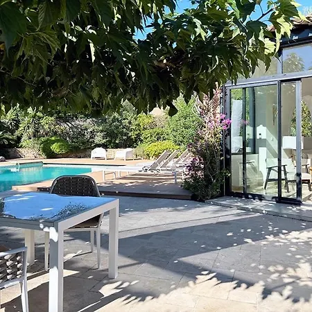 فيلة Chez-nous C'est Chez Vous, Piscine, Plages Et Golfs