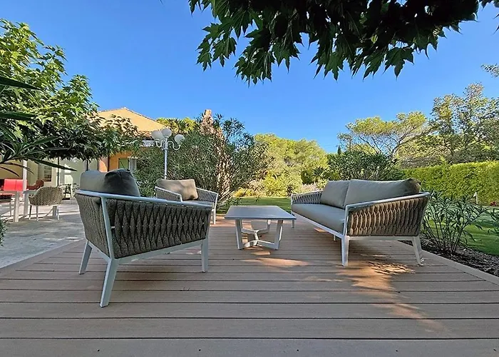 Βίλα Chez-nous C'est Chez Vous, Piscine, Plages Et Golfs Saint-Raphaël