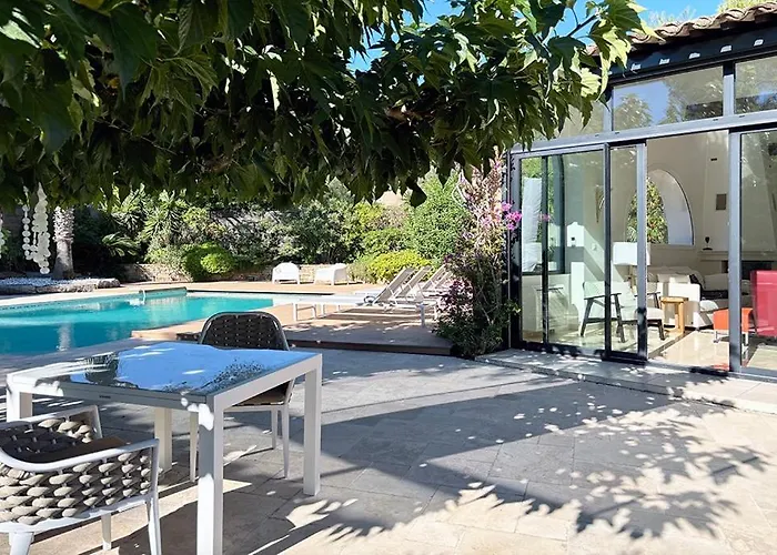 Βίλα Chez-nous C'est Chez Vous, Piscine, Plages Et Golfs